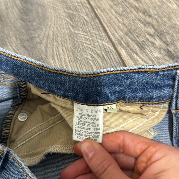 • Rag and Bone • Women’s Dre Boyfriend Capri Jeans
Blue Levee W Hole Raw Hem 26 - Picture 3 of 4